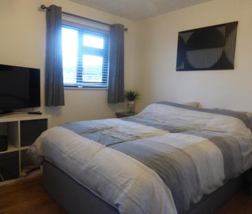 2 bedroom property to rent - Photo 4
