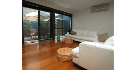 Spacious Light-Filled Townhouse in a Prime Kew Location - Photo 5