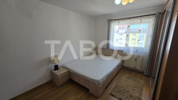 Garsoniera decomandata cu balcon de inchiriat Vasile Aaron - Fotografie 1