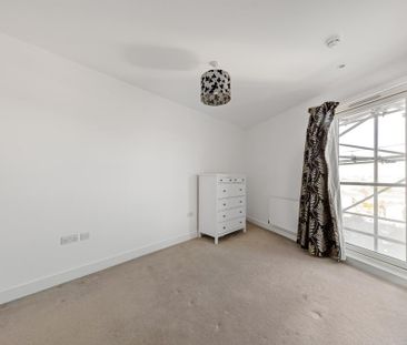 2 bedroom apartment to rent - Photo 6