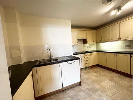 2 bedroom retirement property to rent - Photo 5