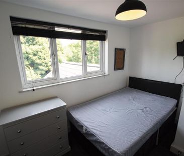 6 bedroom house to rent - Photo 5