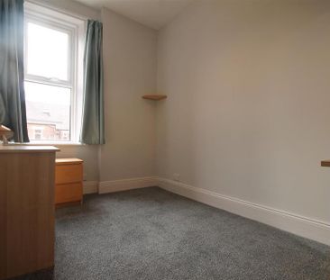 4 bedroom maisonette to rent - Photo 5