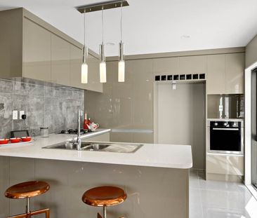 OTAHUHU, 5 BEDROOMS - Photo 2