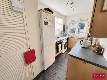 3 bedroom maisonette to rent - Photo 4