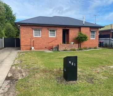 951 Mate Street, North Albury NSW 2640 - House For Rent | Domain - Photo 5