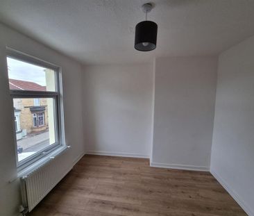 2 bedroom property to rent - Photo 3