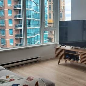 Downtown - 1 bedroom + Den + Flex - Photo 2