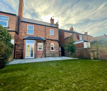 4 bedroom Mid Terraced House to let - Photo 3