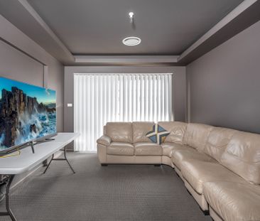 Low Maintenance Home Situated in a Quiet Street - Photo 5