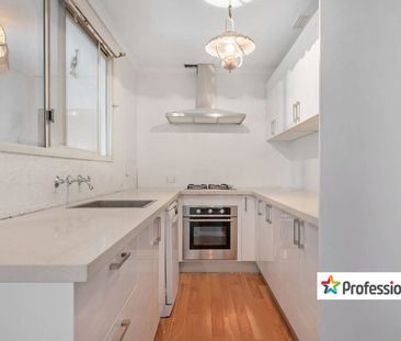 Charming 3-bedroom home in Coolaroo - Photo 4