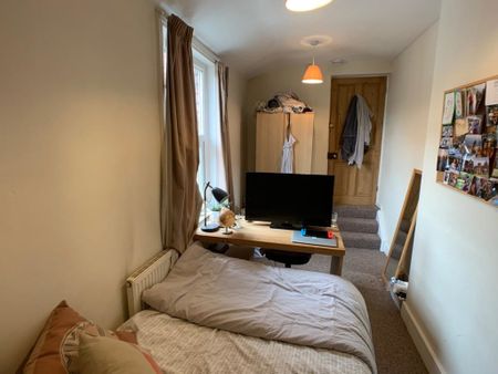 Nunthorpe Road, South Bank - P2011 - Photo 3