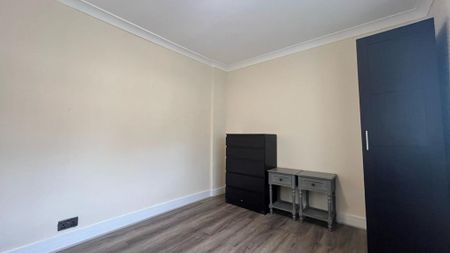 5 bedroom semi-detached house to rent - Photo 5