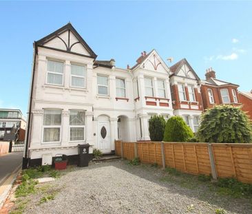 2 bedroom end of terrace house to rent - Photo 1