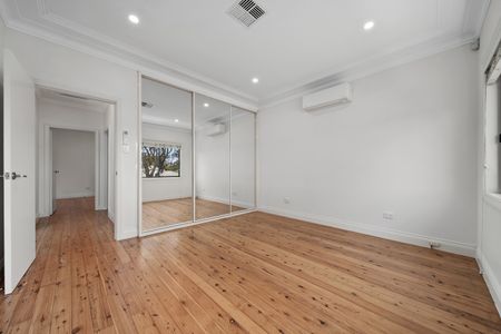 6 Kanoona Street, Caringbah South NSW 2229 - House For Rent | Domain - Photo 2
