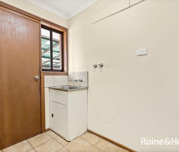 Contemporary Living on Baker Court - Photo 6