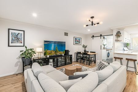 Prime Front Positioned Townhouse - Photo 3