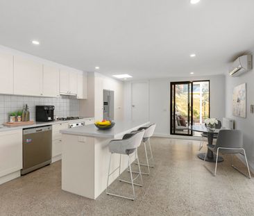 54 York Street, Prahran VIC 3181 - House For Rent | Domain - Photo 3