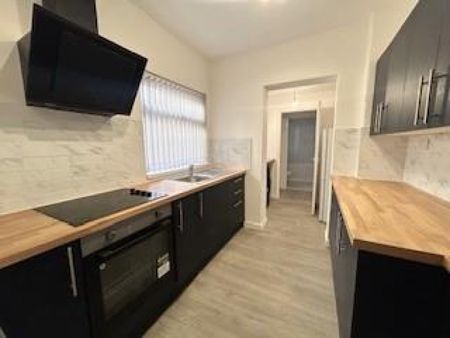 3 bedroom House To Let - Photo 4
