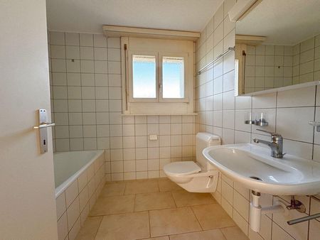 Tolle 4.5-Zimmerwohnung im 2. Stock - Photo 3