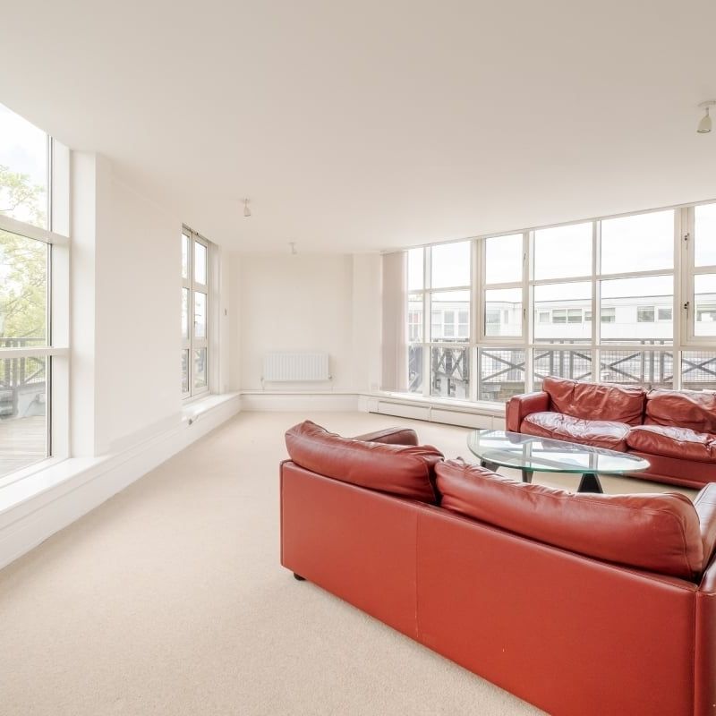 2 bedroom penthouse to rent - Photo 1