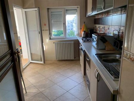 Apartament 3 camere, 82 mp, zona 1 Mai - Photo 5