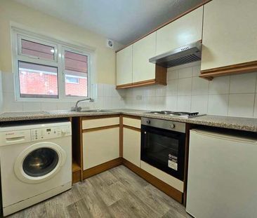 Waterloo Road, Freemantle, SO15 - Photo 2