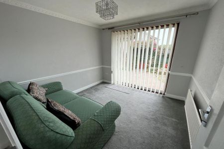 2 bedroom bungalow to rent - Photo 2