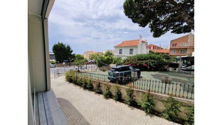 Monte Estoril - Av. Saboia. T1 remodelado e sem móveis. Perto da praia - Photo 4