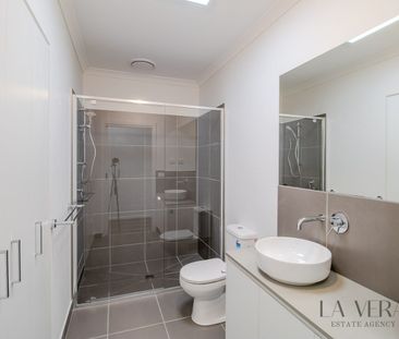 15 Callaway Street, Mambourin, Vic 3024 - Photo 4