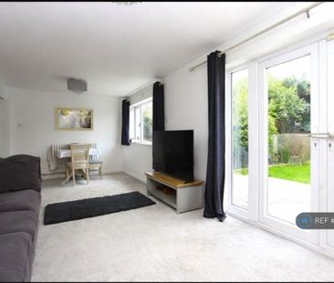 4 bedroom detached house to rent - Photo 1
