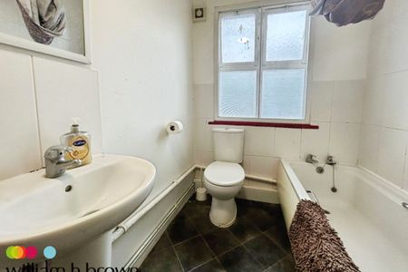 High Street, HALSTEAD - Photo 5