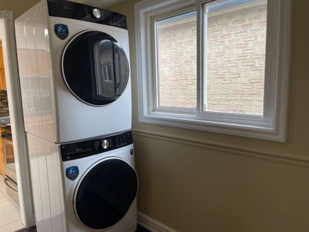 For Lease - 166 Hupfield Trail Unit# Front Unit, Toronto, Ontario - Photo 5