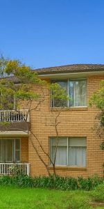 Two Bedroom Apartment with Leafy Outlook - Photo 4
