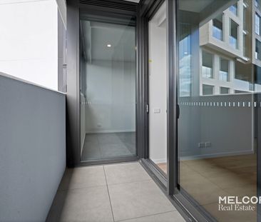 MODERN ONE-BED WITH STUDY AT GADSDEN - UNFURNISHED - Photo 1