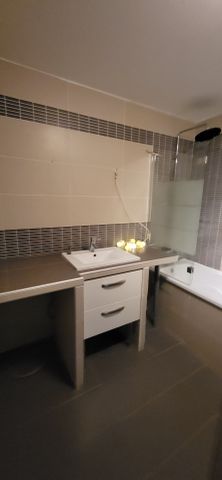 Location Appartement 4 pièces 73m² MONTPELLIER 34070 - Photo 4