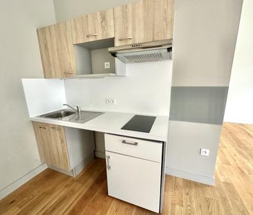 Location Appartement 2 pièces 49m² BORDEAUX 33000 - Photo 6