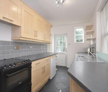 2 bedroom flat to rent - Photo 3