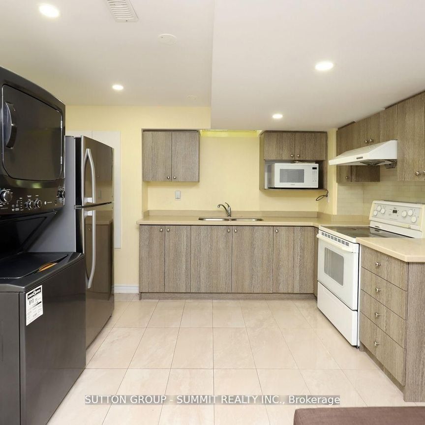 For Lease - 1087 Abbott Street, Milton, Ontario - Photo 1