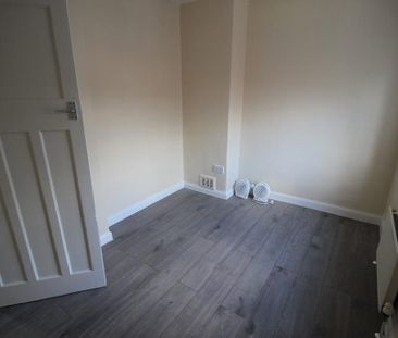 4 bedroom terraced house to rent - Photo 1