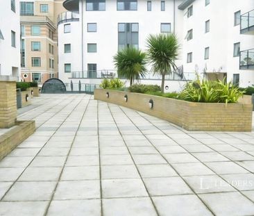 2 bedroom apartment to rent West Street, Brighton, East Sussex, BN1 - Photo 5