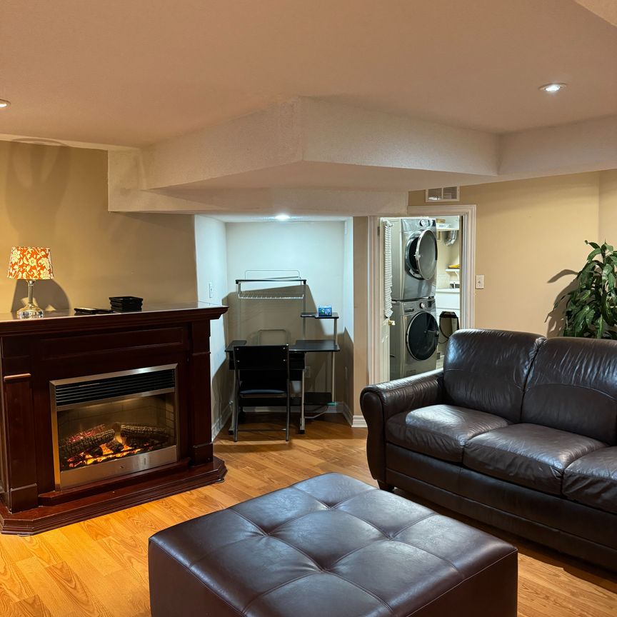 For Lease - 6921 Golden Hills Way, Mississauga, Ontario - Photo 1