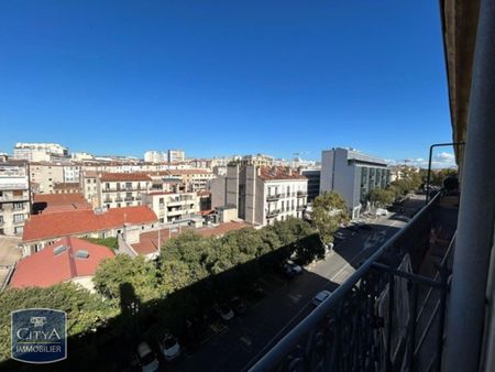 Location Appartement 3 pièces 71m² MARSEILLE 2ème - Photo 4