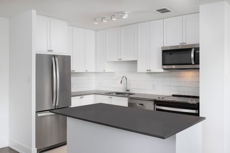 Draydon Manor - Photo 5