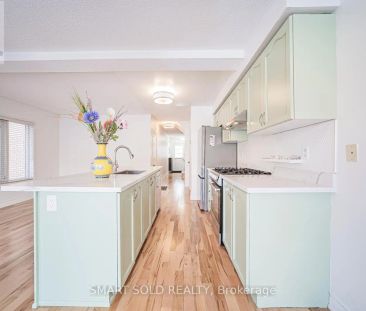 28 TARA CRESCENT - Photo 6