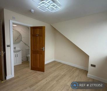 1 bedroom in a house share to rent - Photo 6