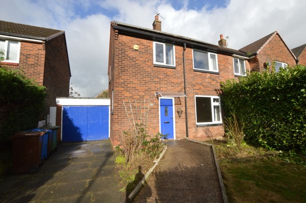 3 Bedroom Semi-Detached House - Photo 1