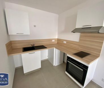 Location Appartement 2 pièces 40m² HYERES 83400 - Photo 5