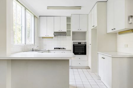 Unit 3/89 Caroline Street, - Photo 2