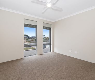 MODERN COASTAL LIVING – STYLISH 4x2 HOME IN PRIME YANCHEP LOCATION - Photo 5